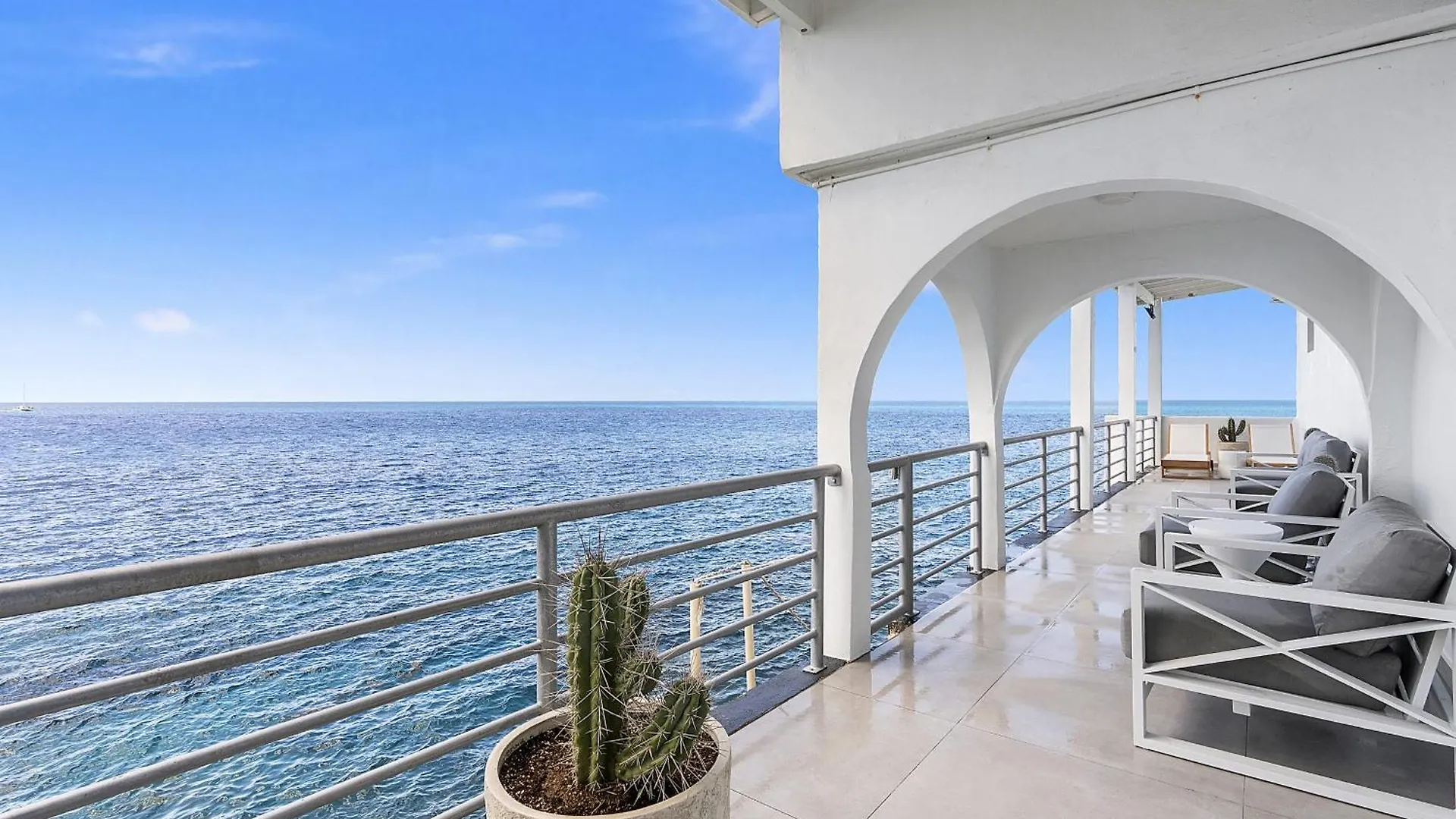 Two Bedroonm Apartment At La Villa Salee Simpson Bay
